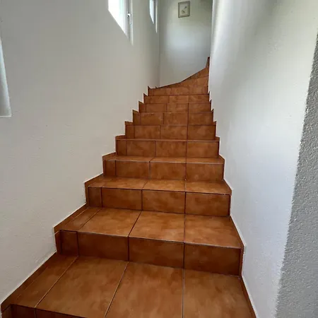 Perla Βίλα Μόσταρ